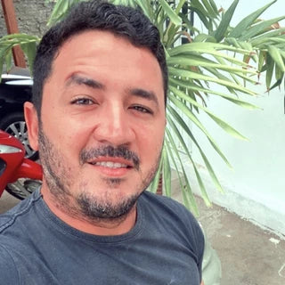 <em>Miguel, 33 años – Bogotá CO</em>